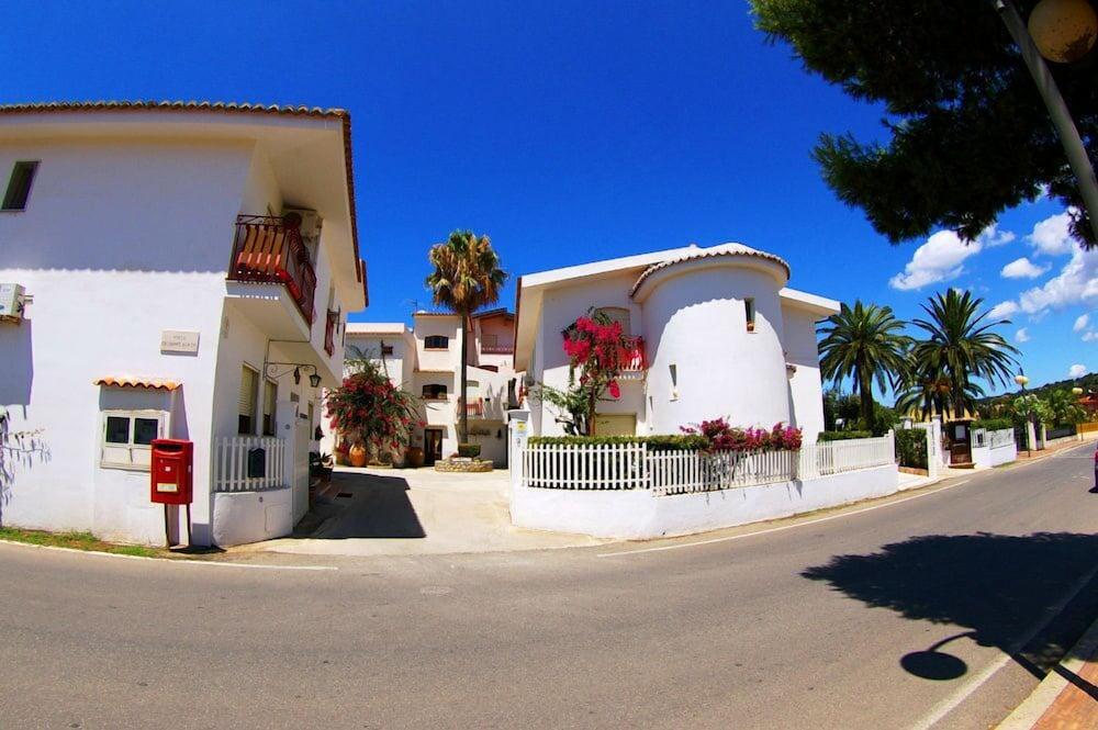 Hotel Residence Costa Azzurra Capo Vaticano Exterior foto