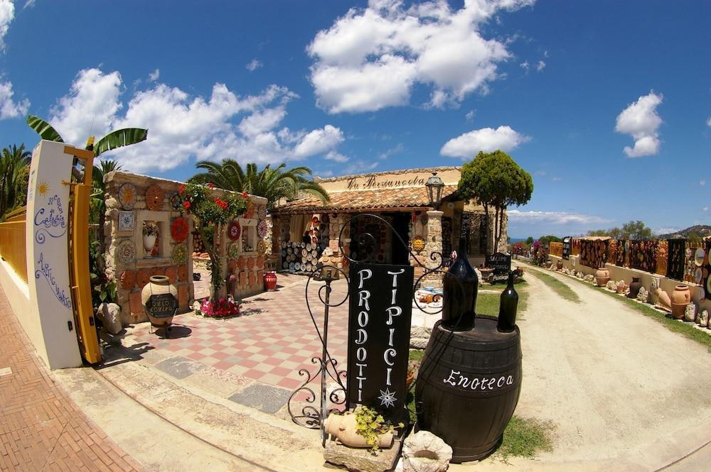 Hotel Residence Costa Azzurra Capo Vaticano Exterior foto