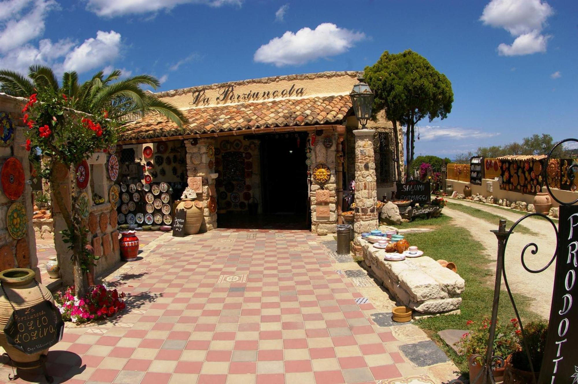 Hotel Residence Costa Azzurra Capo Vaticano Exterior foto