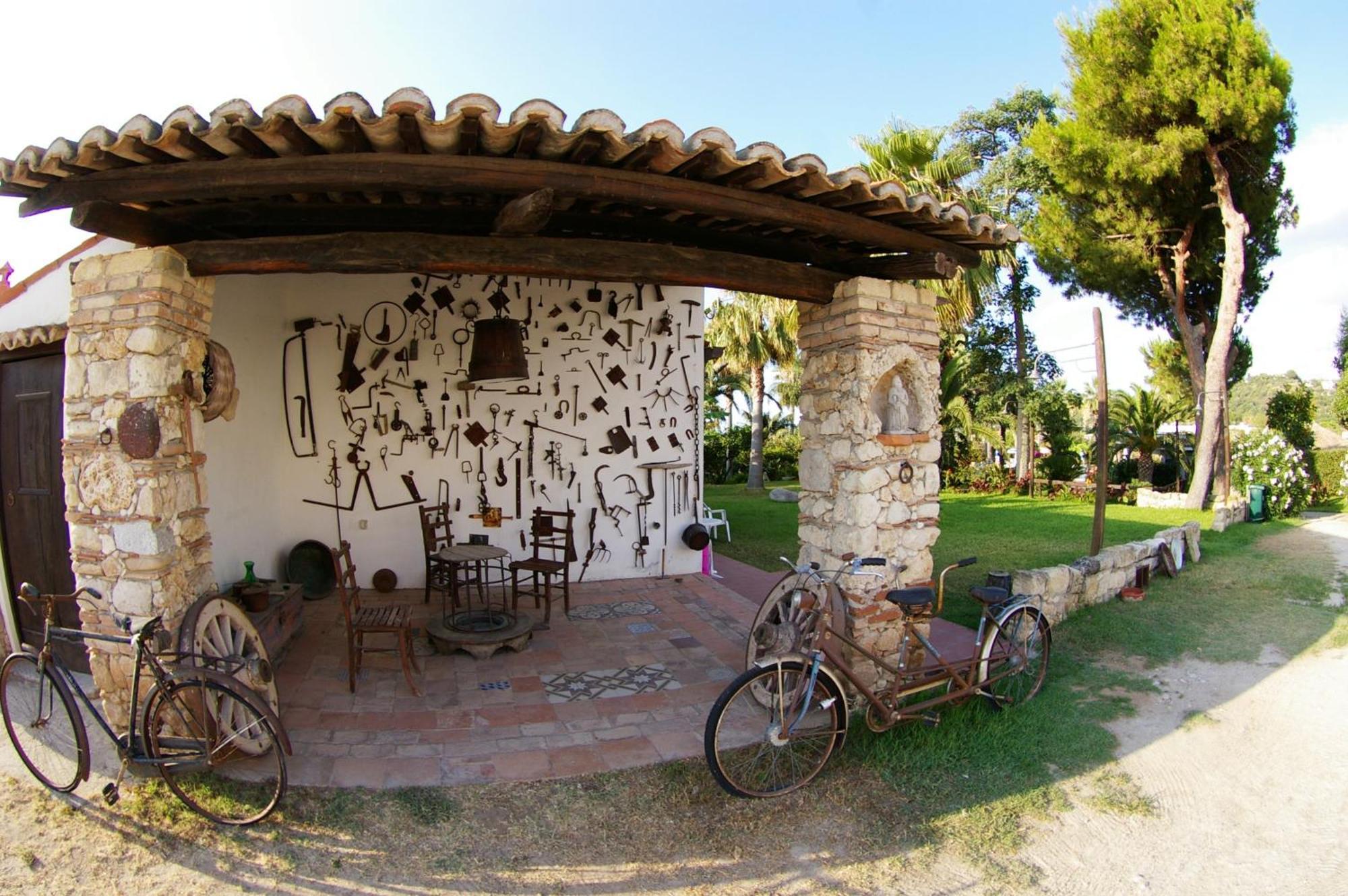 Hotel Residence Costa Azzurra Capo Vaticano Exterior foto