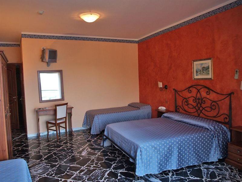 Hotel Residence Costa Azzurra Capo Vaticano Exterior foto