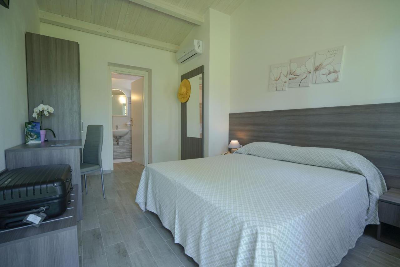 Hotel Residence Costa Azzurra Capo Vaticano Exterior foto